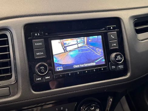Used 2021 Honda HR-V LX image 14
