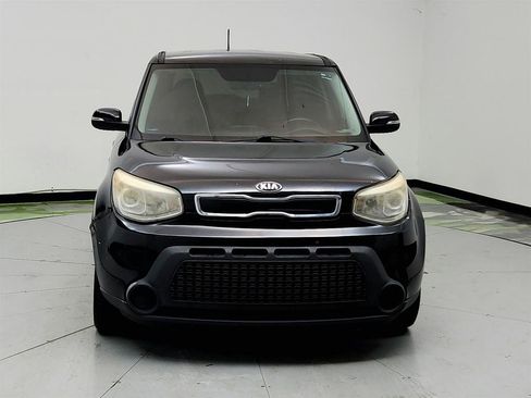 Used 2014 Kia Soul ! FWD image 2