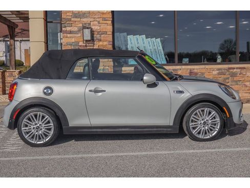Used 2018 MINI Cooper S image 2