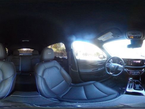 Used 2025 Buick Envista Sport Touring image 40