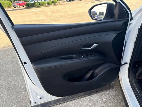Used 2025 Hyundai Santa Cruz SEL FWD image 32