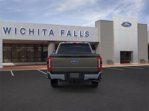 New 2026 Ford F250 Lariat w/ Chrome Package image 5