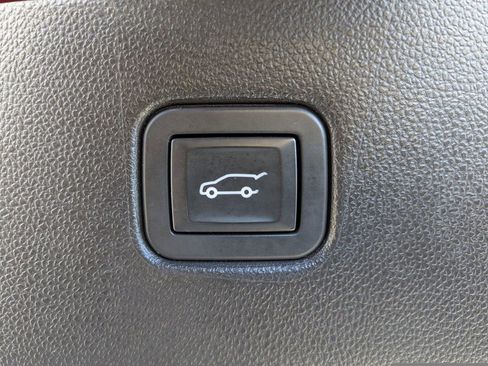 Used 2019 Chevrolet Blazer RS image 14