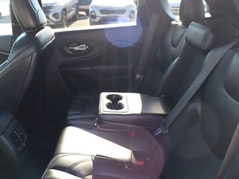 Used 2020 Jeep Cherokee Trailhawk w/ Comfort/Convenience Group AWD/4WD image 14
