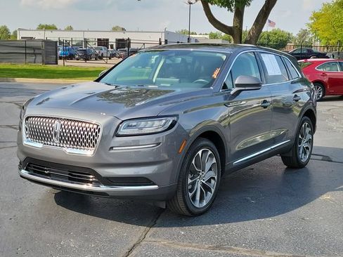 Used 2023 Lincoln Nautilus Reserve AWD/4WD image 2