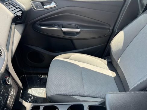 Used 2017 Ford Escape SE AWD/4WD image 13