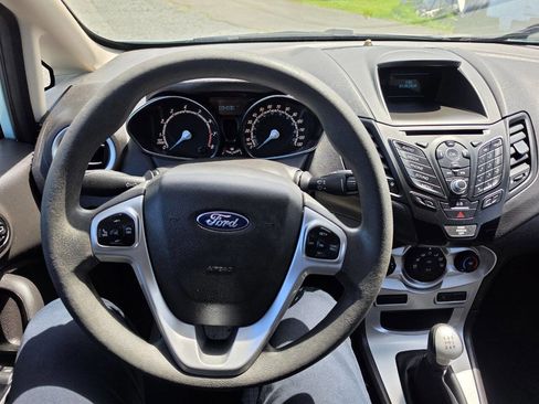 Used 2017 Ford Fiesta SE FWD image 15
