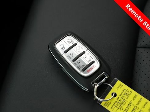 New 2026 Chrysler Pacifica Select image 3