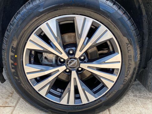 Certified 2023 Nissan Rogue SV w/ SV Premium B Package AWD/4WD image 13