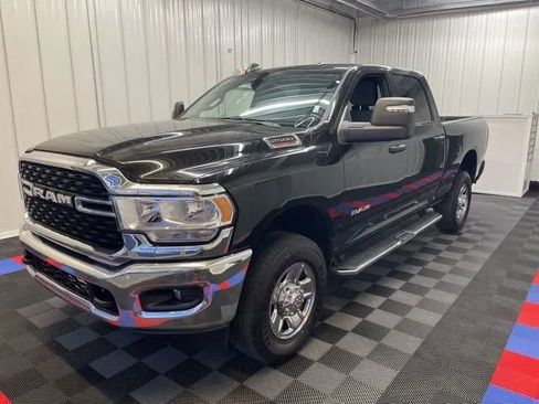 Used 2024 RAM 2500 Big Horn w/ Bed Utility Group image 6