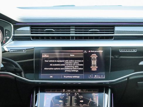 Used 2022 Audi S8 AWD/4WD image 16