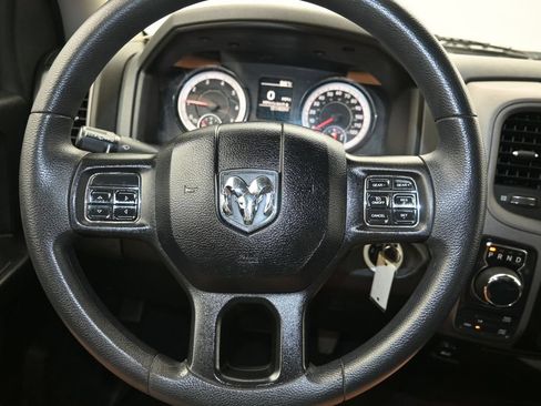 Used 2019 RAM 1500 Express AWD/4WD image 13