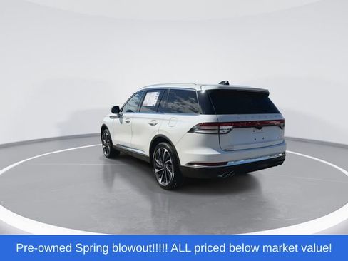 Used 2025 Lincoln Aviator Reserve AWD/4WD image 6