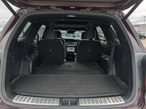 Used 2020 Hyundai Palisade Limited image 18