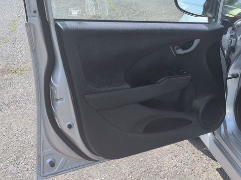 Used 2013 Honda Fit Sport image 9