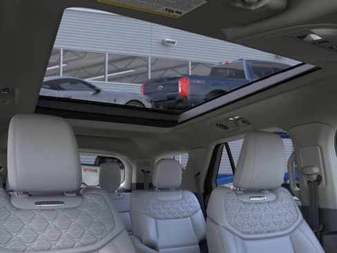 New 2026 Ford Explorer Platinum w/ LUX Leather Package AWD/4WD image 22