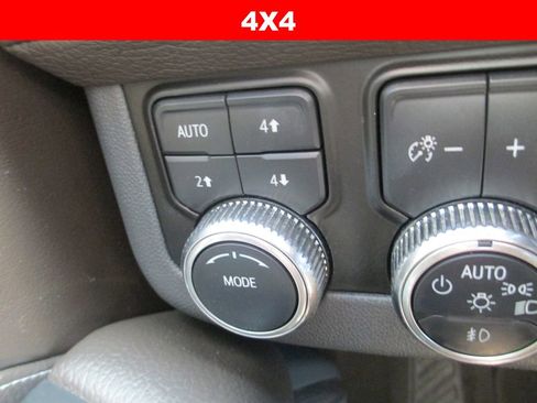 Used 2023 GMC Yukon Denali image 34