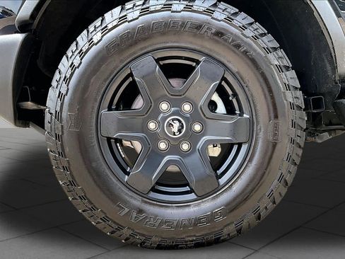 Used 2025 Ford Bronco Outer Banks AWD/4WD image 16