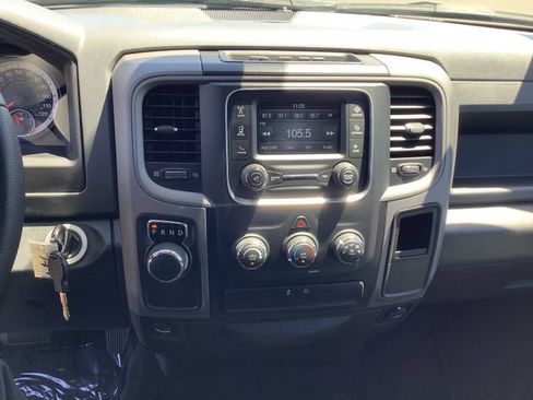 Used 2017 RAM 1500 Express RWD image 17