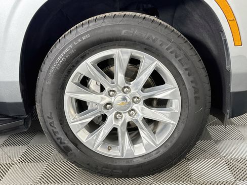 Used 2025 Chevrolet Tahoe Premier AWD/4WD image 29