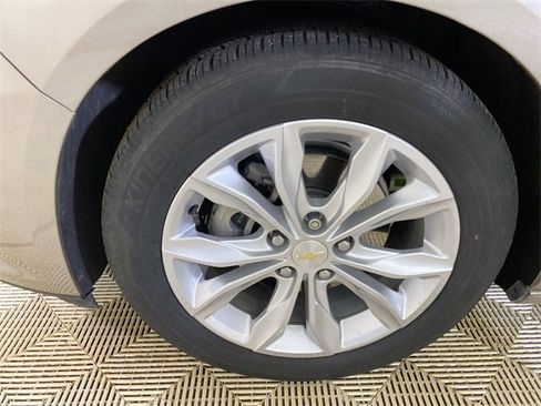 Used 2022 Chevrolet Malibu LT image 22