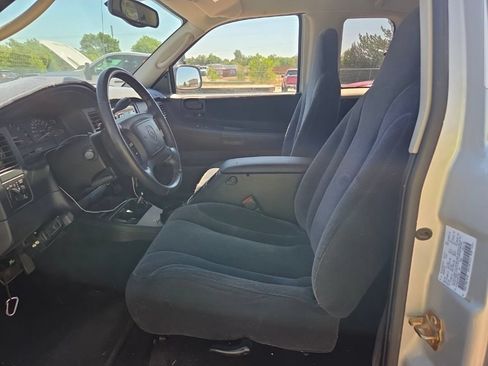 Used 2004 Dodge Dakota Sport w/ Deluxe Convenience Group AWD/4WD image 10