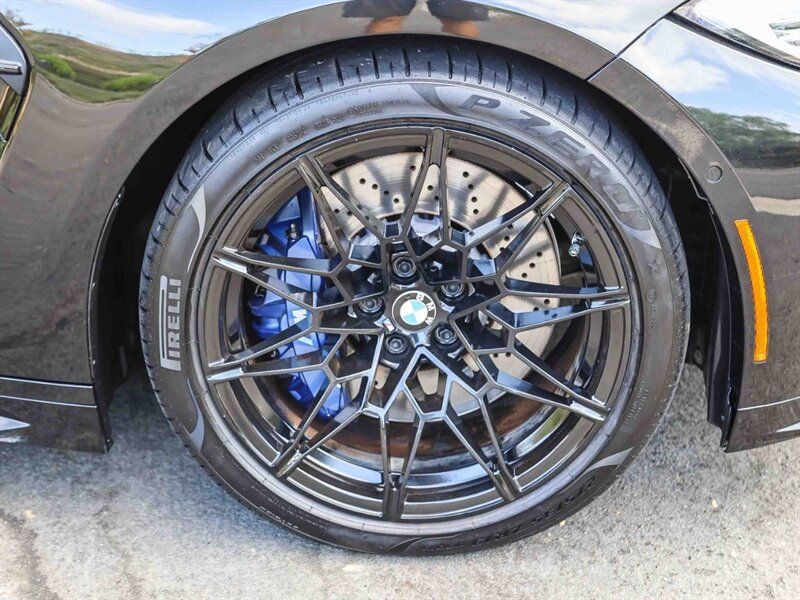 Used 2022 BMW M4 Competition w/ Executive Package RWD image 12