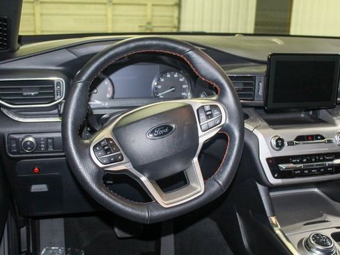 Used 2022 Ford Explorer Timberline image 9