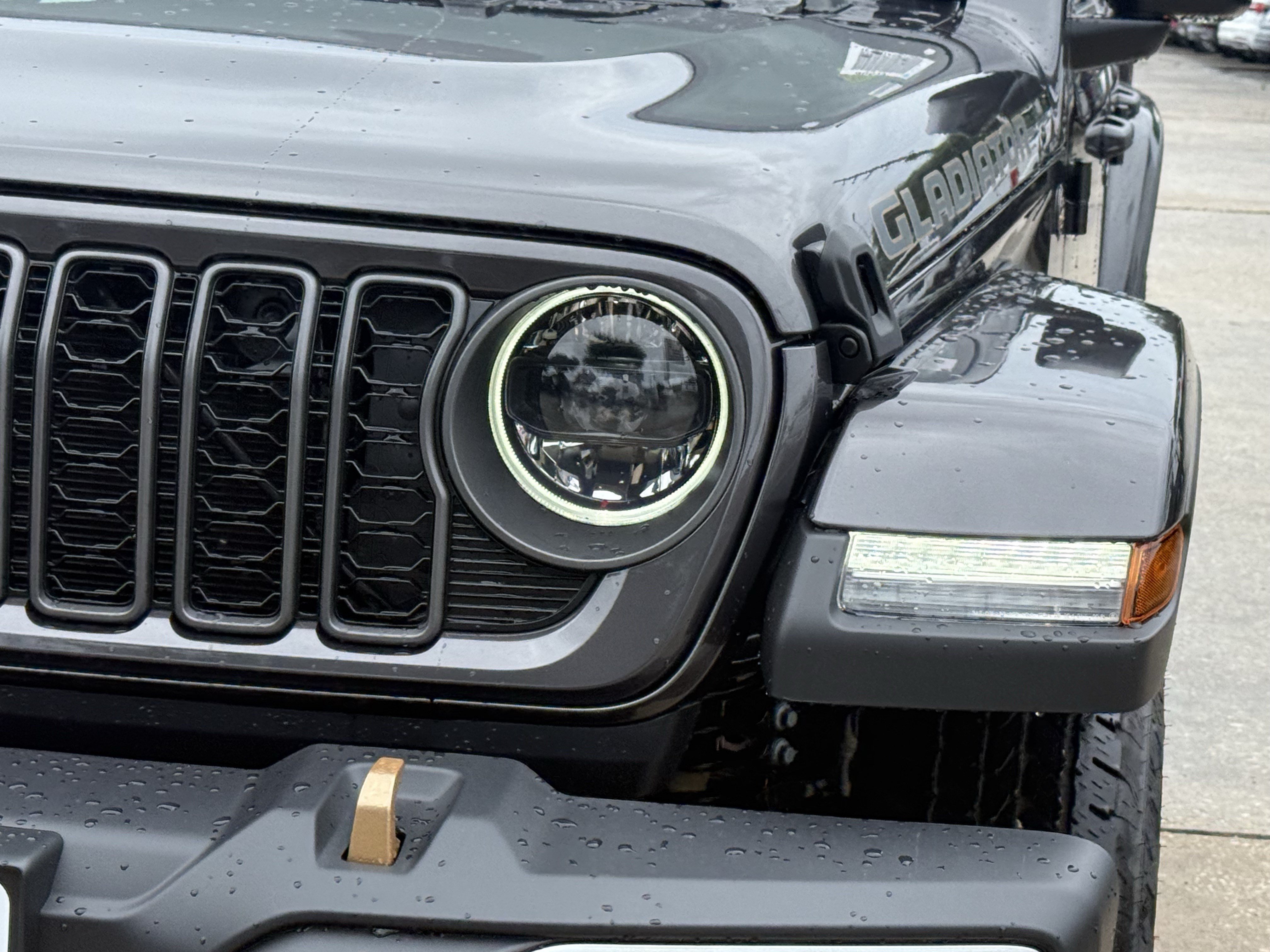 New 2026 Jeep Gladiator Sport AWD/4WD image 8