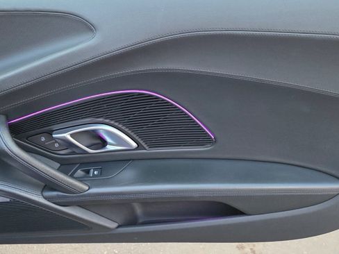 Used 2018 Audi R8 V10 w/ Premium Package image 23