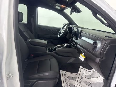 New 2026 Chevrolet Colorado LT w/ LT Convenience Package AWD/4WD image 14