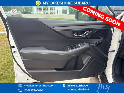 Used 2025 Subaru Outback Premium AWD/4WD image 11