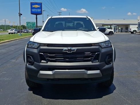 Used 2026 Chevrolet Colorado Trail Boss AWD/4WD image 2