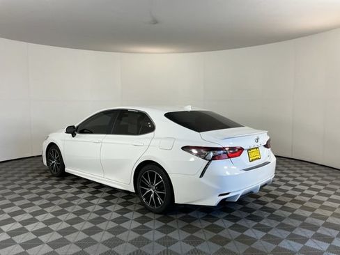 Used 2023 Toyota Camry SE FWD image 7