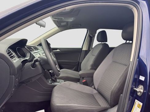 Used 2021 Volkswagen Tiguan S image 9