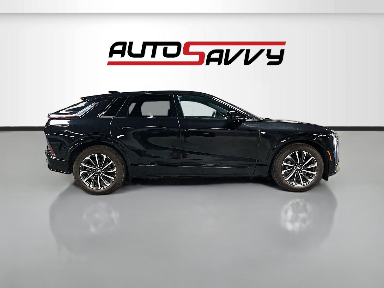 Used 2025 Cadillac Lyriq Sport AWD/4WD image 1