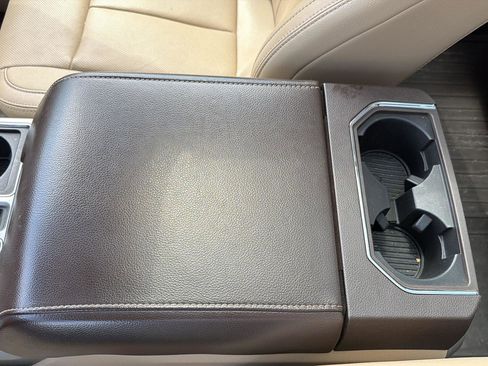 Used 2018 Ford F150 Lariat w/ Equipment Group 502A Luxury AWD/4WD image 20