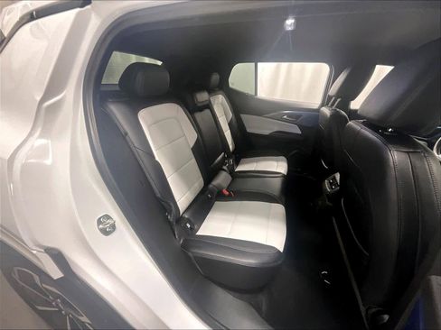 Used 2025 Chevrolet Equinox EV LT image 16