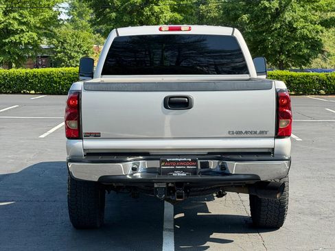 Used 2005 Chevrolet Silverado 2500 LT w/ Heavy-Duty Power Package RWD image 7