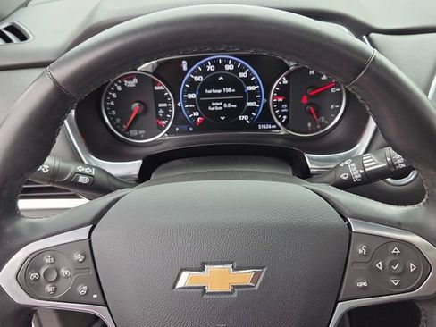 Used 2023 Chevrolet Traverse Premier FWD image 22