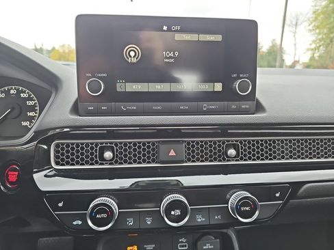 Used 2023 Honda Civic EX image 19