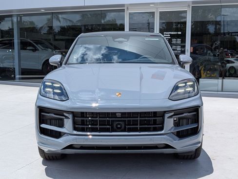 New 2026 Porsche Cayenne Coupe AWD/4WD image 6