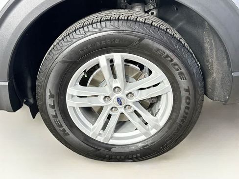 Used 2023 Ford Explorer XLT w/ Equipment Group 202A AWD/4WD image 8