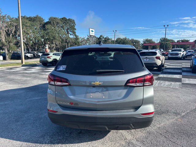 Used 2024 Chevrolet Equinox LS w/ LS Convenience Package FWD image 4
