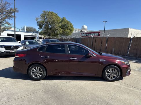 Used 2020 Kia Optima LX image 23
