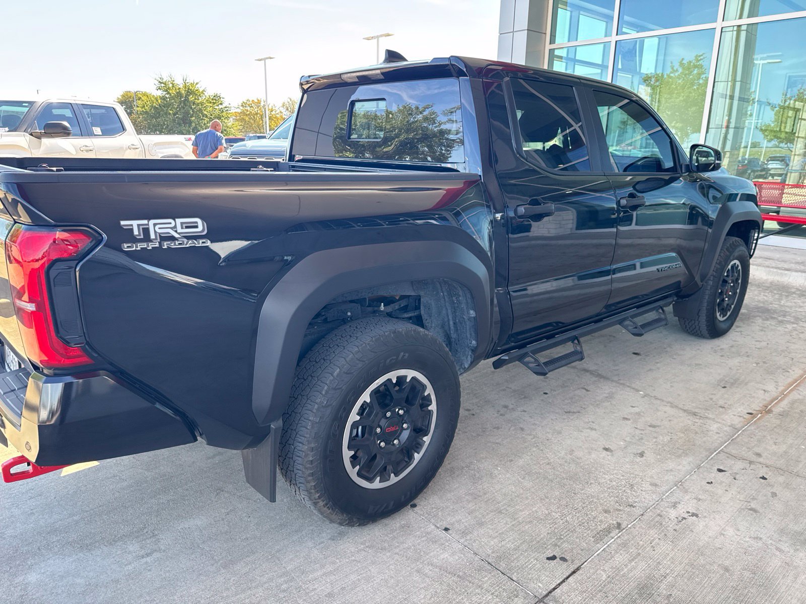 Used 2024 Toyota Tacoma TRD Off-Road w/ TRD Off Road Upgrade Package AWD/4WD image 19