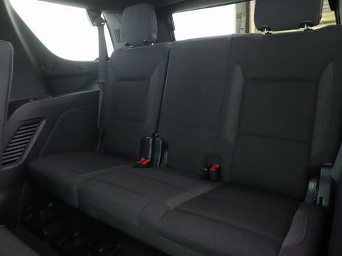 Used 2024 GMC Yukon SLE image 27