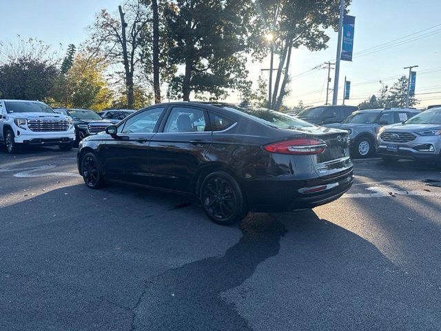 Used 2020 Ford Fusion SE FWD image 6