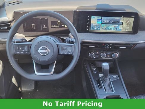 Used 2025 Nissan Kicks SV w/ Interior Electronics Package AWD/4WD image 26