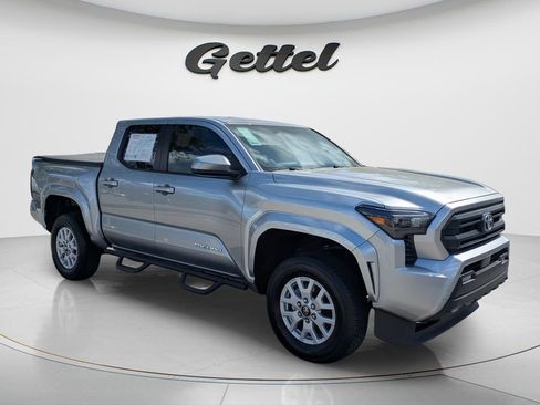 Certified 2025 Toyota Tacoma SR5 image 3